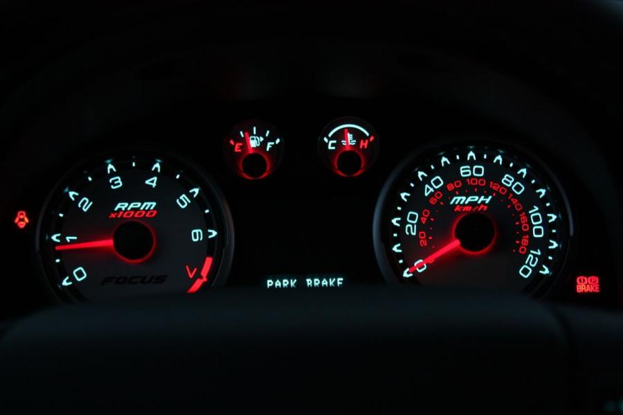  Ford Focus SES Coupe 2009 года  (фото 22 из 39)